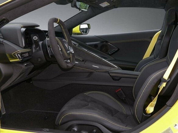 2025 Chevrolet Corvette Stingray C8, жёлтый, 23000000 рублей - вид 8