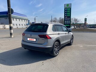 2018 Volkswagen Tiguan II, серебристый, 2250000 рублей, вид 5