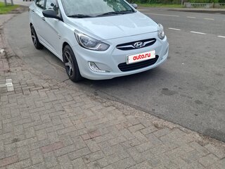 2014 Hyundai Solaris I Рестайлинг, белый, 850000 рублей, вид 4