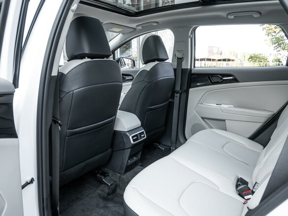 2026 Kia Sportage V Рестайлинг, белый, 3832500 рублей - вид 10