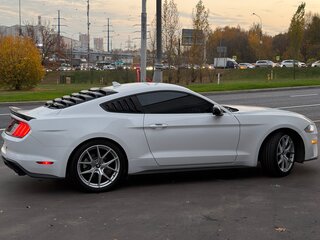 2020 Ford Mustang VI Рестайлинг, белый, 3200000 рублей, вид 4