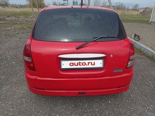 2003 Daihatsu Sirion I (M1), красный, 285000 рублей, вид 3