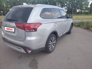 2019 Mitsubishi Outlander III Рестайлинг 3, серый, 2130000 рублей, вид 3