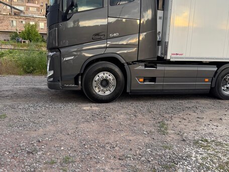 2022 Volvo FH 540, серый, 22000000 рублей, вид 2