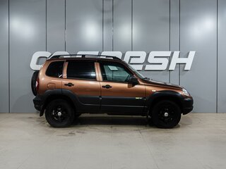 2018 Chevrolet Niva I Рестайлинг, коричневый, 869000 рублей, вид 5
