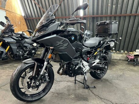 2022 BMW F 900 XR, чёрный, 1050000 рублей, вид 2