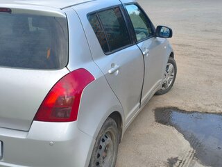 2006 Suzuki Swift III, серебристый, 415000 рублей, вид 3