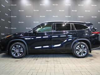 2021 Toyota Highlander IV (XU70), чёрный, 4860000 рублей, вид 3