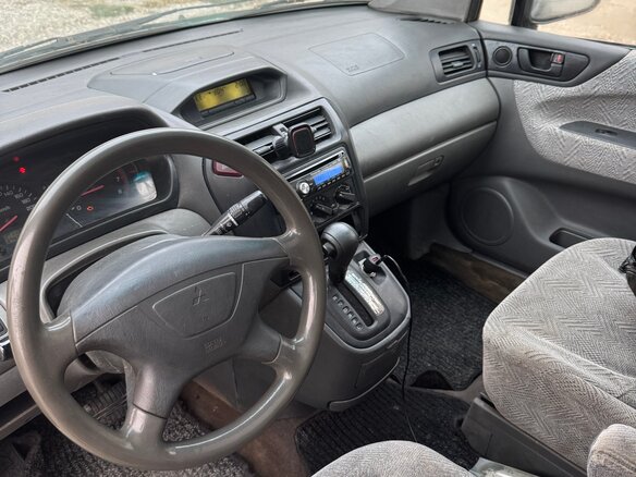 2000 Mitsubishi Space Wagon III, синий - вид 6