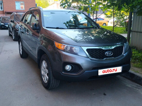 2011 Kia Sorento II, бежевый - вид 1