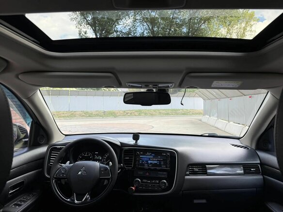 2016 Mitsubishi Outlander III Рестайлинг 2, белый - вид 15