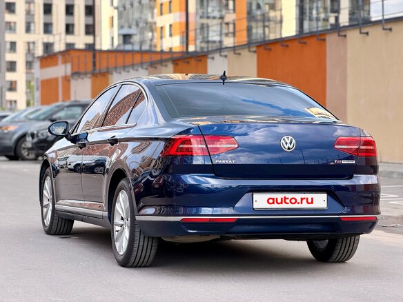 2015 Volkswagen Passat B8, синий - вид 15