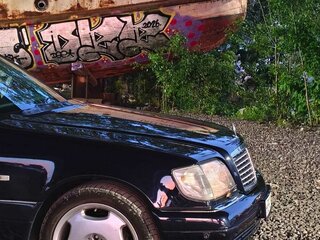 1996 Mercedes-Benz S-Класс 320 III (W140) Рестайлинг, синий, 990000 рублей, вид 3
