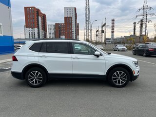 2021 Volkswagen Tiguan Allspace II, белый, 2750000 рублей, вид 4