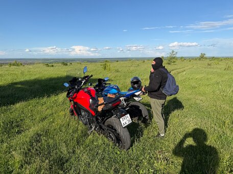 2021 Yamaha MT-09 Tracer (FJ-09), красный, 1170000 рублей, вид 5