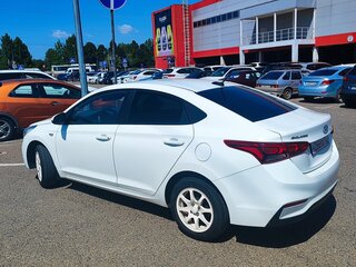 2019 Hyundai Solaris II, белый, 1550000 рублей, вид 4