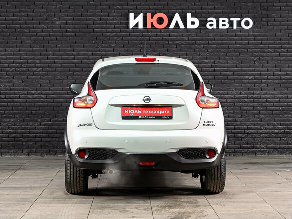 2015 Nissan Juke I Рестайлинг, белый, 1630000 рублей - вид 5
