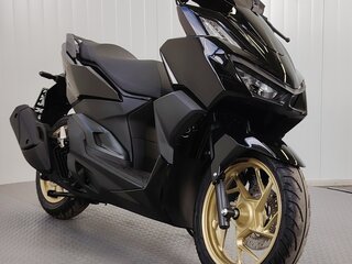 2024 Honda Click, чёрный, 349000 рублей, вид 2