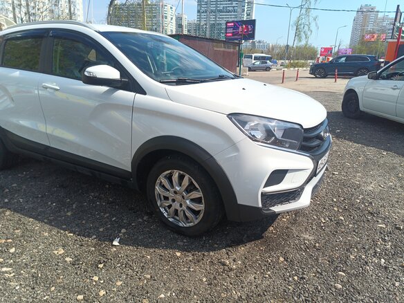 2019 Lada (ВАЗ) XRAY Cross I, белый, 1099000 рублей - вид 1