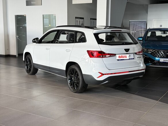 2023 Jetta VS7 I Рестайлинг 1, белый, 2450000 рублей - вид 4