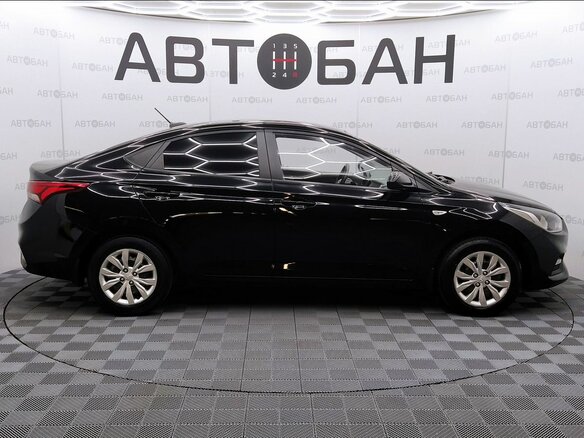 2018 Hyundai Solaris II, чёрный, 1149000 рублей - вид 5