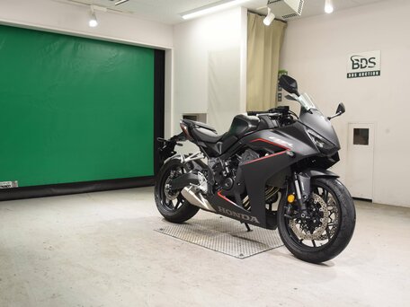 2025 Honda CBR 650R, чёрный, 1123878 рублей, вид 3