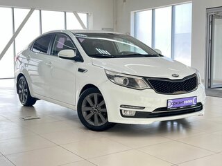 2015 Kia Rio III Рестайлинг, белый, 1170000 рублей, вид 3