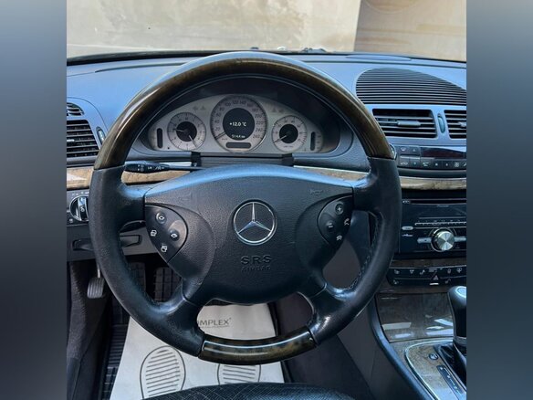 2002 Mercedes-Benz E-Класс 500 III (W211, S211), чёрный, 1150000 рублей - вид 8