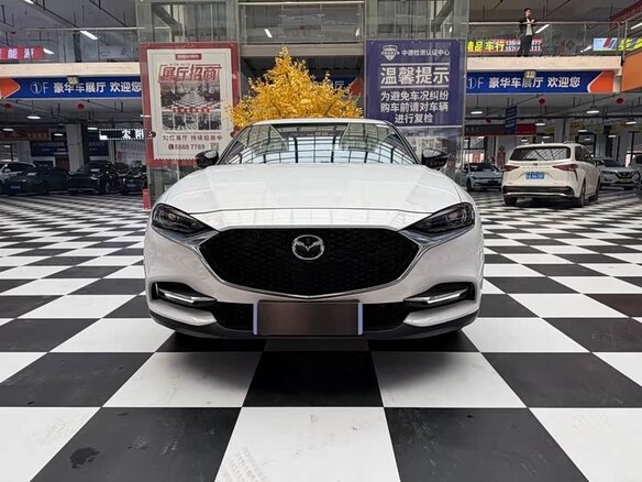 2021 Mazda CX-4 I Рестайлинг, белый, 1620000 рублей - вид 1