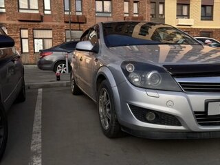 2011 Opel Astra H Рестайлинг, серебристый, 480000 рублей, вид 2