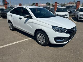 2026 Lada (ВАЗ) Vesta I Рестайлинг (NG), белый, 1631000 рублей, вид 3
