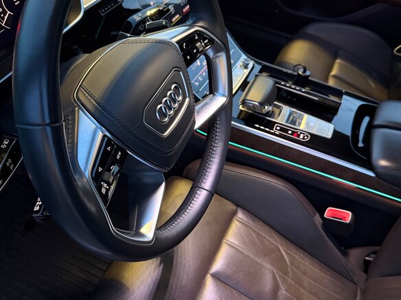 2019 Audi A8 Long 55 TFSI IV (D5), синий, 5250000 рублей - вид 28