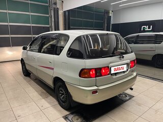 1999 Toyota Ipsum I (M10), белый, 520000 рублей, вид 4
