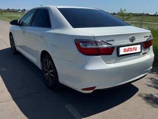 2016 Toyota Camry VII (XV50) Рестайлинг, белый, 2000000 рублей, вид 5