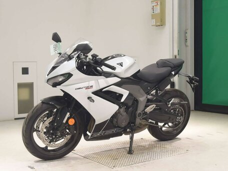 2024 Triumph Daytona 660, белый, 899000 рублей, вид 4