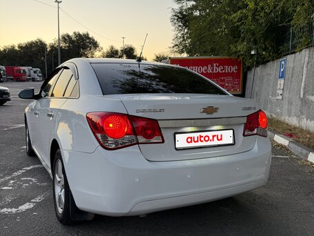 2012 Chevrolet Cruze I, белый, 660000 рублей, вид 4
