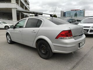 2011 Opel Astra H Рестайлинг, серебристый, 449000 рублей, вид 2
