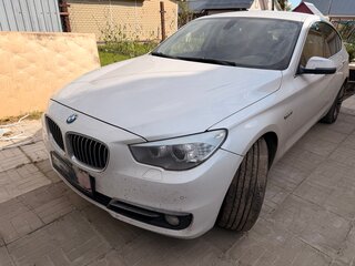 2014 BMW 5 серии Gran Turismo 535i xDrive VI (F10/F11/F07) Рестайлинг, белый, 2500000 рублей, вид 1