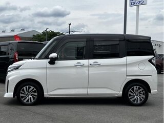 2023 Toyota Roomy I Рестайлинг, белый, 900000 рублей, вид 3