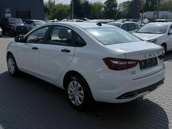 2026 Lada (ВАЗ) Vesta CNG I Рестайлинг (NG), белый, 1876000 рублей - вид 7