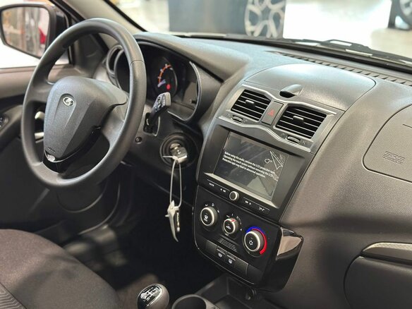 2026 Lada (ВАЗ) Granta Cross I Рестайлинг, чёрный, 1366000 рублей - вид 4