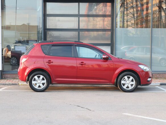 2010 Kia Ceed I Рестайлинг, красный, 640000 рублей - вид 5