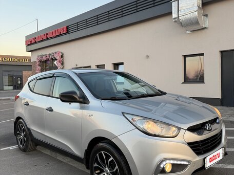 2011 Hyundai ix35 I, серебристый, 895000 рублей, вид 2