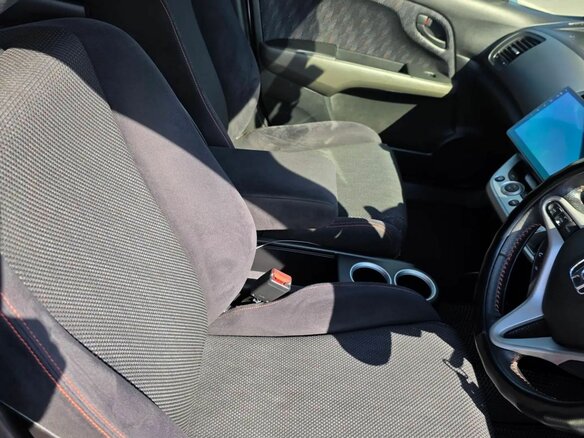 2011 Honda Stream II Рестайлинг, серый - вид 9