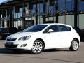 2010 Opel Astra J, белый, 520000 рублей