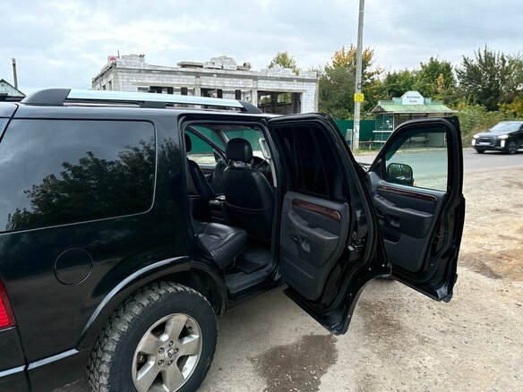 2005 Ford Explorer III, чёрный - вид 33