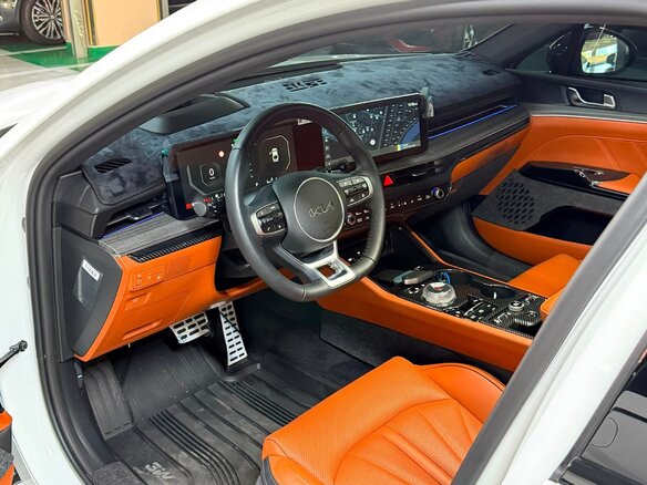 2023 Kia K5 III Рестайлинг, белый, 3130000 рублей - вид 9