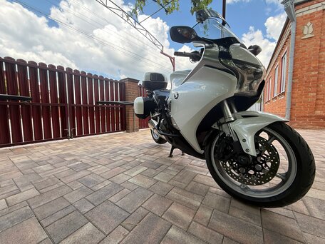 2011 Honda VFR 1200, белый, 749999 рублей, вид 2