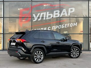 2022 Toyota RAV4 V (XA50), чёрный, 3008000 рублей, вид 4