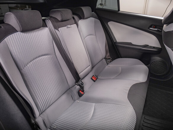 2016 Toyota Prius IV (XW50), белый, 1799000 рублей - вид 17